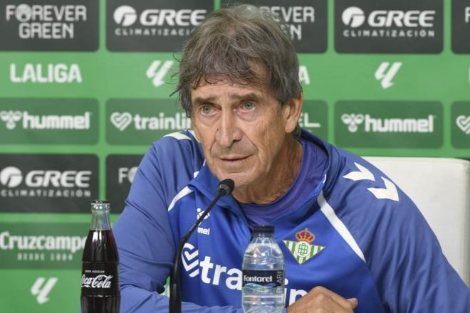 Manuel Pellegrini, en sala de prensa (Foto: Kiko Hurtado)