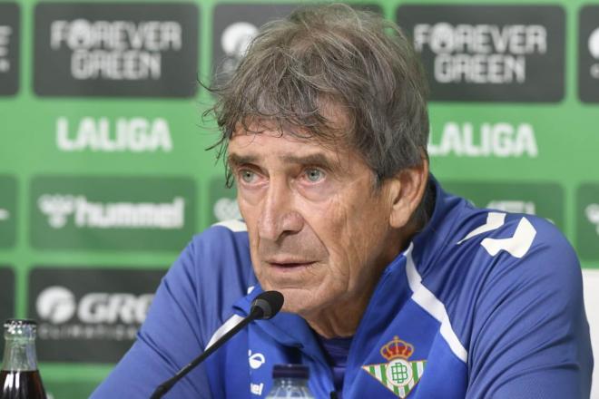 Manuel Pellegrini, en sala de prensa (Foto: Kiko Hurtado)