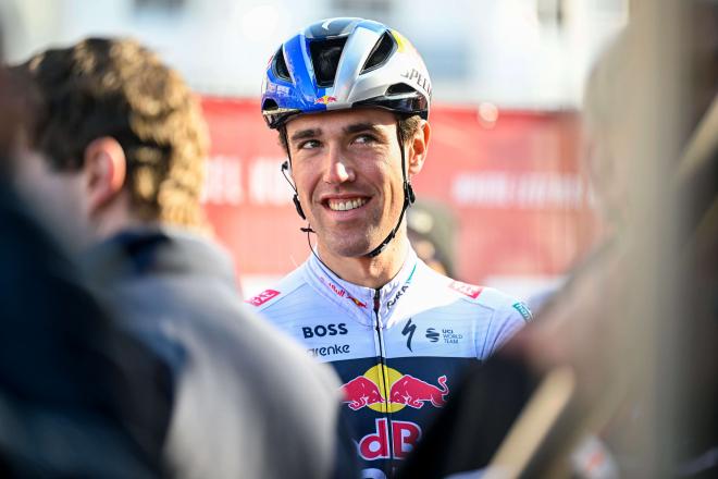 Oier Lazkano, antes de una carrera (Cordon Press)