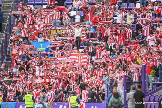 Afición del Sporting en Zorrilla.