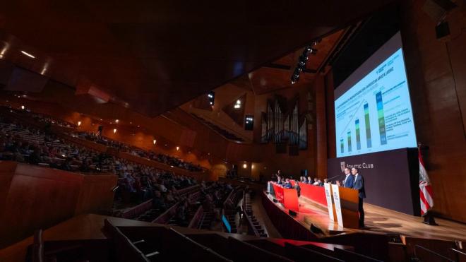 Plano lateral de la Asamblea General de Socios Compromisarios de 2025 (Foto: Athletic Club).