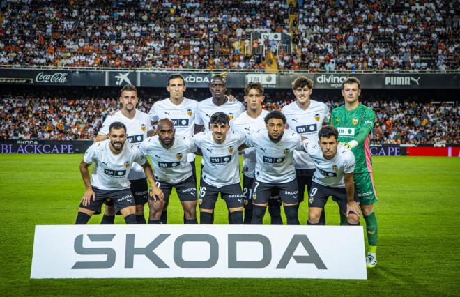 El Valencia CF renueva con el sponsor de su pantalón (Foto: Valencia CF)