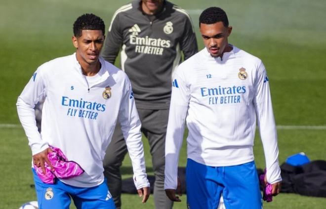Jude Bellingham y Trent en un entrenamiento del Real Madrid (Foto: Europa Press)