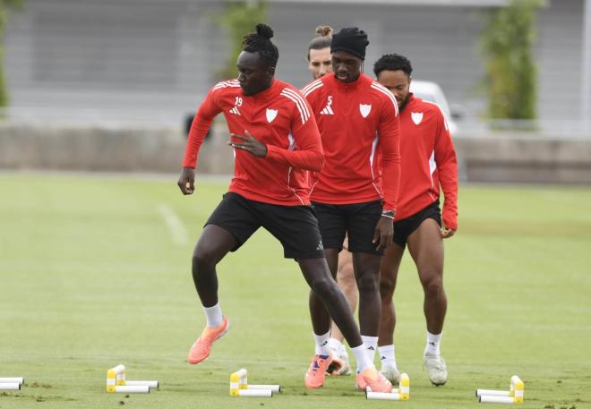 Batista Mendy y Nianzou, en el entrenamiento de este viernes (Foto: Kiko Hurtado).