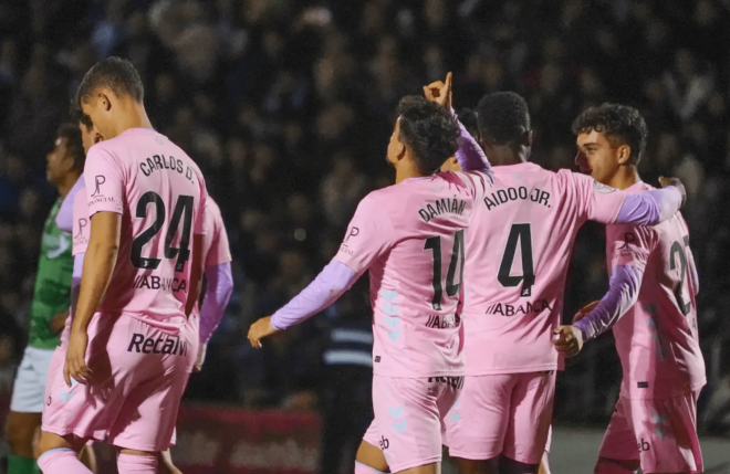 Celebración del gol de Damián Rodríguez (Foto: EFE).
