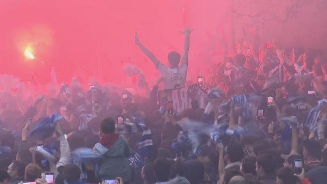 Recibimiento a la Real Sociedad en Anoeta antes del derbi vasco frente al Athletic.