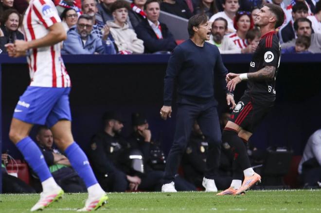 Matías Almeyda, en el Atlético-Sevilla (Foto: Cordon Press).