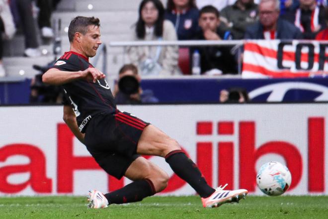 César Azpilicueta, en el Atlético-Sevilla (Foto: Cordon Press).