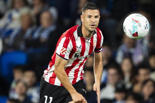 Gorka Guruzeta, un goleador en acción en el derbi vasco ante la Real Sociedad en Anoeta (Foto: Athletic Club).