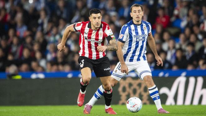 Yuri y Oyarzabal en el derbi ante la Real Sociedad en Anoeta (Foto: Athletic Club).