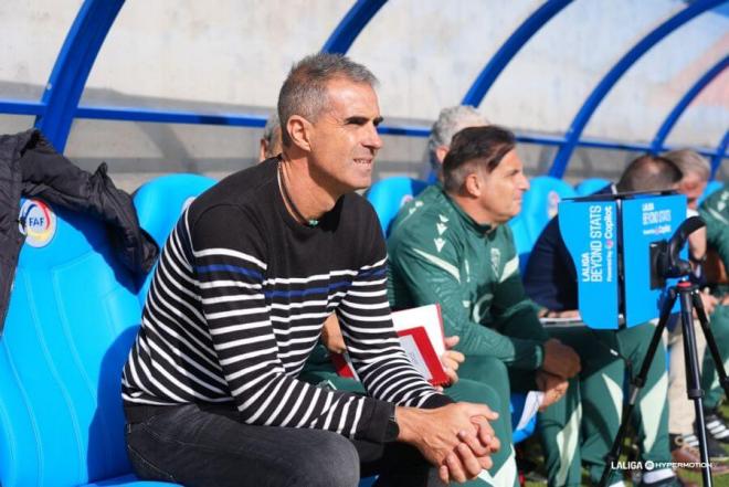 Gaizka Garitano dirige el Andorra-Cádiz. (Foto: LALIGA)