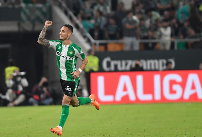 Antony celebra su segundo gol en el Betis-Mallorca (Foto: Kiko Hurtado).