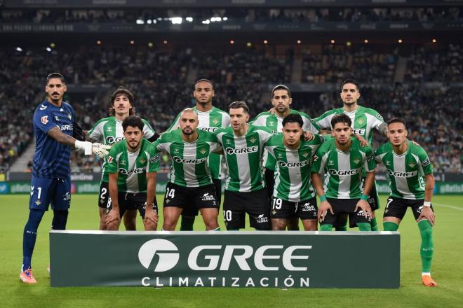 El once del Betis en el Betis-Mallorca (Foto: Kiko Hurtado).