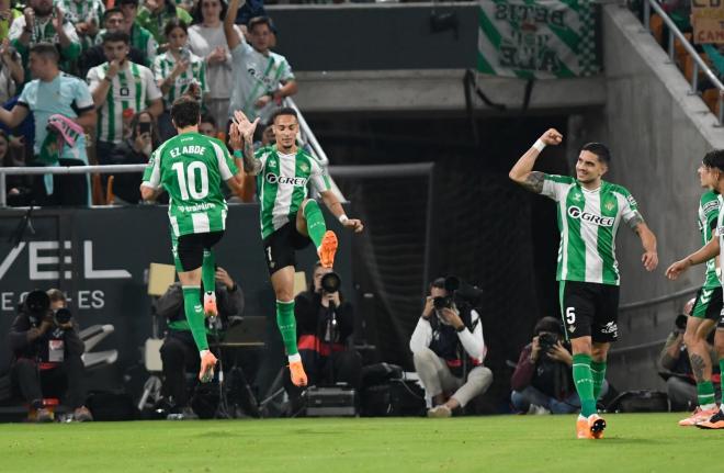 Antony celebra su gol en el Betis-Mallorca (Foto: Kiko Hurtado).