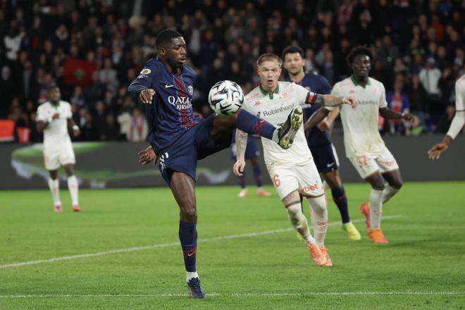Ousmane Dembélé ante el Niza (EFE)