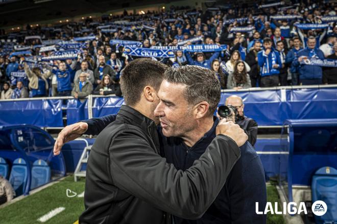 Carrión y Lisci se saludan en el Tartiere. (Foto: LALIGA)