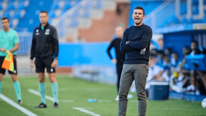Fran Justo, en un partido del Mirandés (Foto: LaLiga).