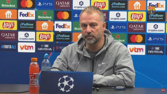 Hansi Flick en la rueda de prensa previa al Brujas