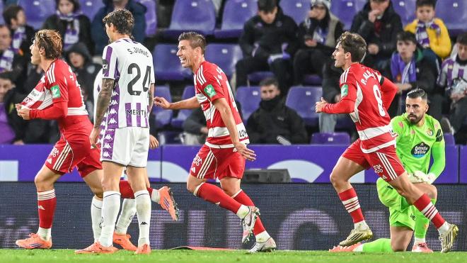 El Granada CF celebra su gol al Valladolid (Foto: LALIGA).