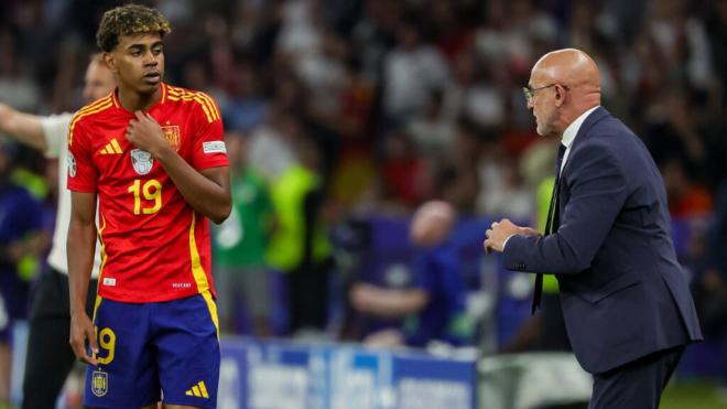 Lamine Yamal y Luis de la Fuente en la Eurocopa 2024 (Foto: Cordon Press)