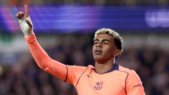 Lamine Yamal celebrando su gol contra el Brujas (EFE)