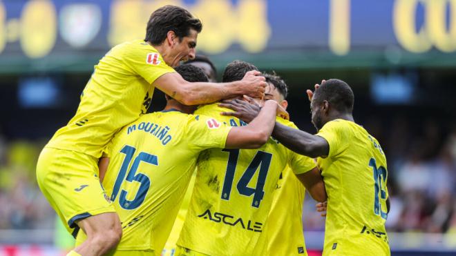 Los jugadores del Villarreal celebrando un gol (Fuente: Europa Press)
