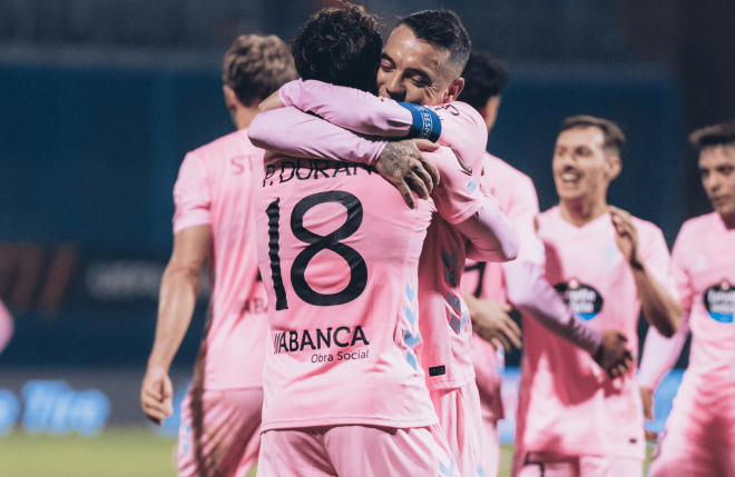Pablo Durán celebra su gol con Iago Aspas (Foto: Celta).
