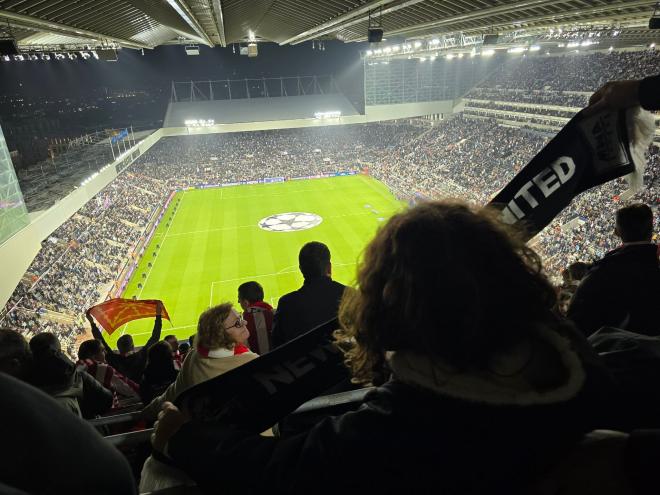 Mikel San José, presente en el Newcastle - Athletic.