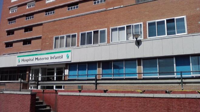 Entrada del Hospital Materno Infantil de Badajoz (Foto: Europa Press/ Junta de Extremadura)