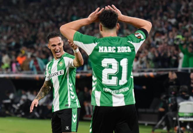 Antony, celebrando su gol ante el Lyon (Foto: Kiko Hurtado).