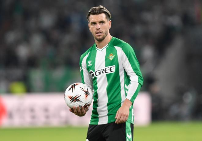 Lo Celso, ante el Lyon (Foto: Kiko Hurtado).