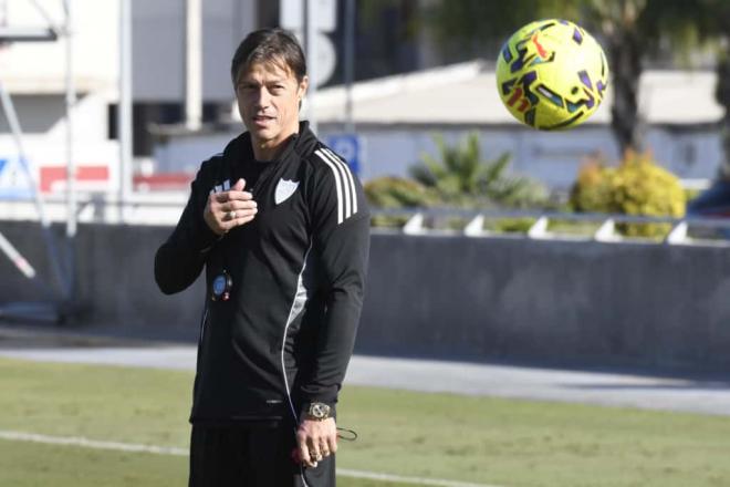 Matías Almeyda, en el entrenamiento de este viernes (Foto: Kiko Hurtado).