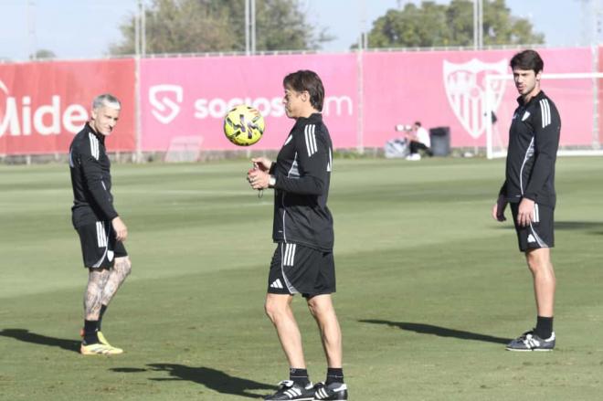 Matías Almeyda, en el entrenamiento de este viernes (Foto: Kiko Hurtado).