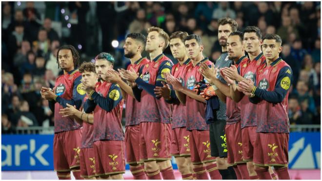 El Deportivo en su visita al Ibercaja Estadio frente al Real Zaragoza. (@RCDeportivo)