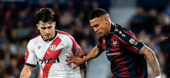 Kervin Arriaga llegará sin apenas descanso al derbi (Foto: Levante UD)