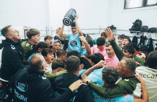 El Fortuna celebra la remontada al CF Talavera (Foto: Celta).
