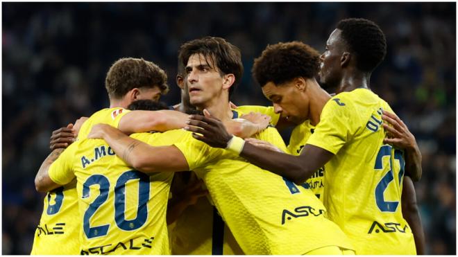 El Villareal celebra la victoria ante el Espanyol. (EFE)