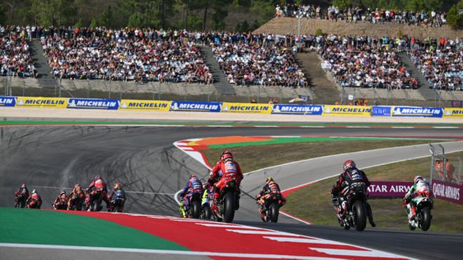 La 'sprint' de MotoGP en Portugal, con Álex Márquez ganando (Foto: Michelín).