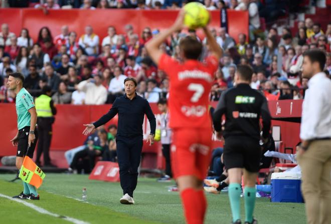 Matías Almeyda, ante Osasuna (Foto: Kiko Hurtado).