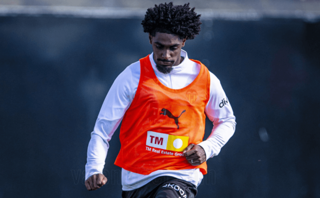 Agirrezabala (Foto: Valencia CF)