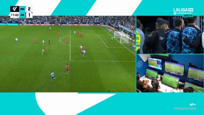 Fuera de juego de Eneko Jauregi en el Málaga - Córdoba (Imagen: LALIGA TV HYPERMOTION).