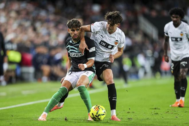 Ez Abde, ante el Valencia (Foto: Europa Press).