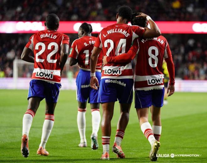 Celebración del Granada ante el Real Zaragoza (Foto: LALIGA).