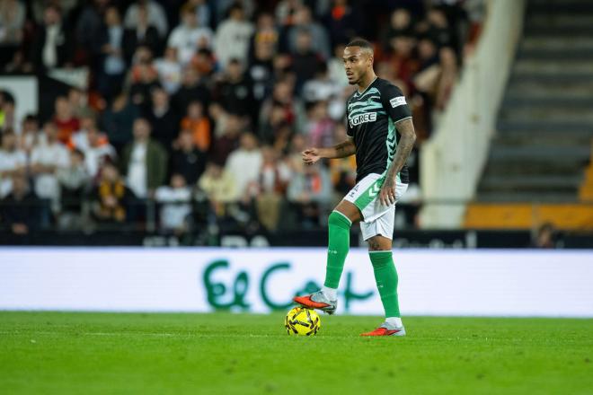 Natan, ante el Valencia (Foto: Cordonpress)
