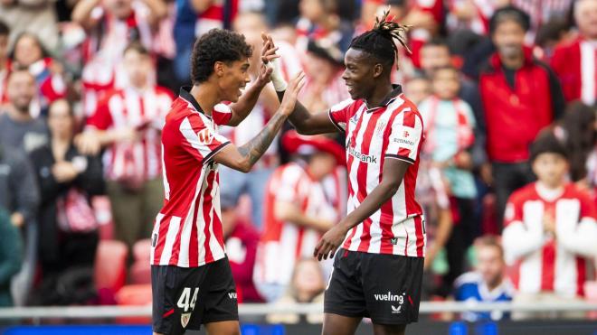 Golazo de Nico Williams, aquí con Selton, ante el Oviedo en San Mamés (Foto: Athletic Club).