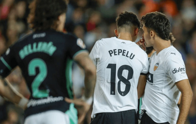 Pepelu ante el Real Betis (Foto: LALIGA)