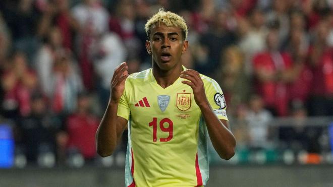 Lamine Yamal en un partido con España (Cordon Press)
