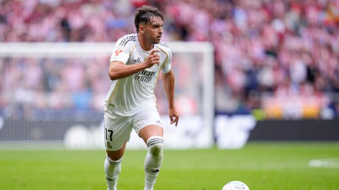 Raúl Asencio durante un partido con el Real Madrid (Fuente: Europa Press)