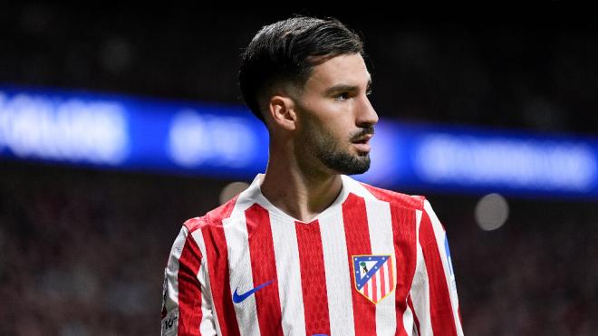 Álex Baena durante un partido con el Atlético de Madrid (Fuente: Europa Press)