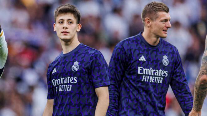 Arda Güler y Toni Kroos con el Real Madrid (Foto: Cordon Press)